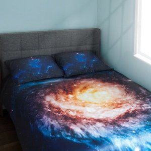 Think Geek galaxy bedding (twin/full duvet cover and single pillowcase cover)